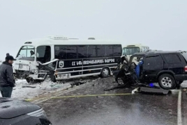 Քուչակ-Ապարան ճանապարհին բախվել են մարդատար մեքենան ու ՆԳՆ–ի ավտոբուսը. Կա 1 զոհ, 12 տուժած