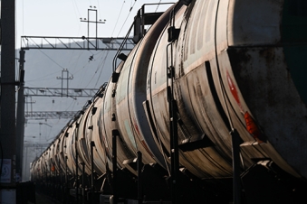 Azerbaijan sends diesel fuel to Armenia