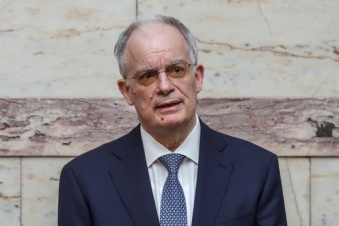 Greek president highlights ties with Armenia