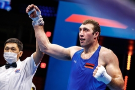 Boxer Chaloyan beats Turkish rival, reaches semifinals