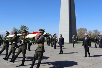 French president honors Genocide victims in Yerevan