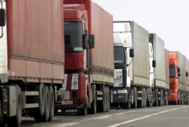 Russia requires entry forms for Armenian truck drivers