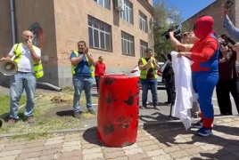 Against Everyone party unveils symbolic political statue
