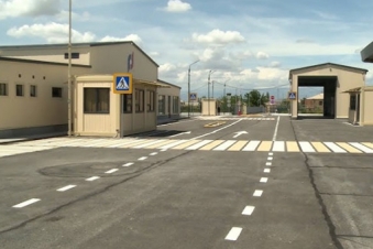 Armenian aid convoy heads to Lebanon