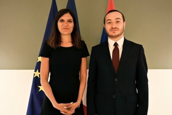 Defense technology ties discussed in Paris