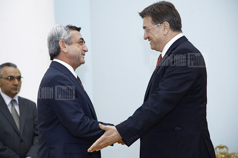 Serzh Sargsyan receives Petros Efthimiou 