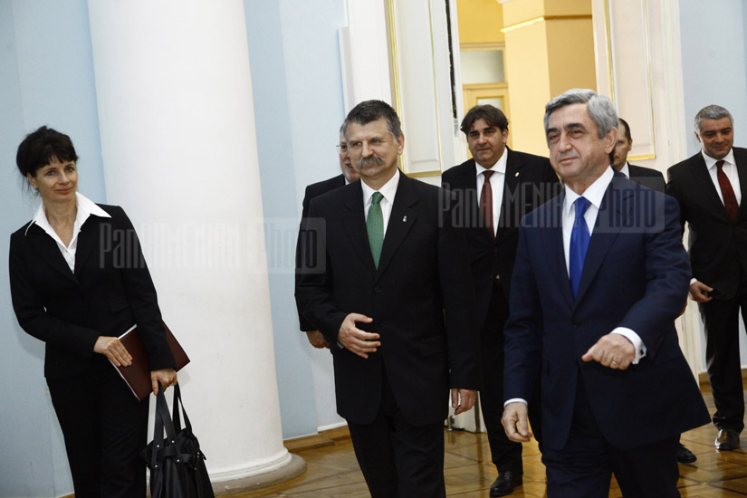 Встреча Сержа Саркисяна со спикером парламента Венгрии Ласло Кйовером