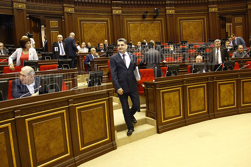 Правительственный час в парламенте Армении