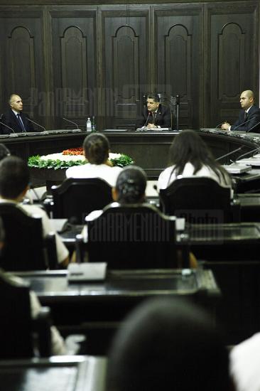 Prime Minister Tigran Sargsyan conducts the last lesson with schoolchildren in Government building