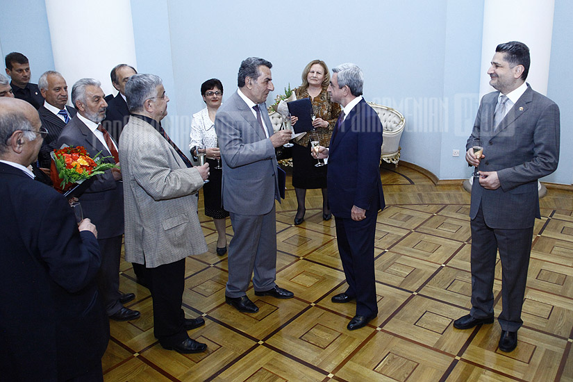 В резиденции президента РА состоялась церемония награждения в связи с Днем первой Республики