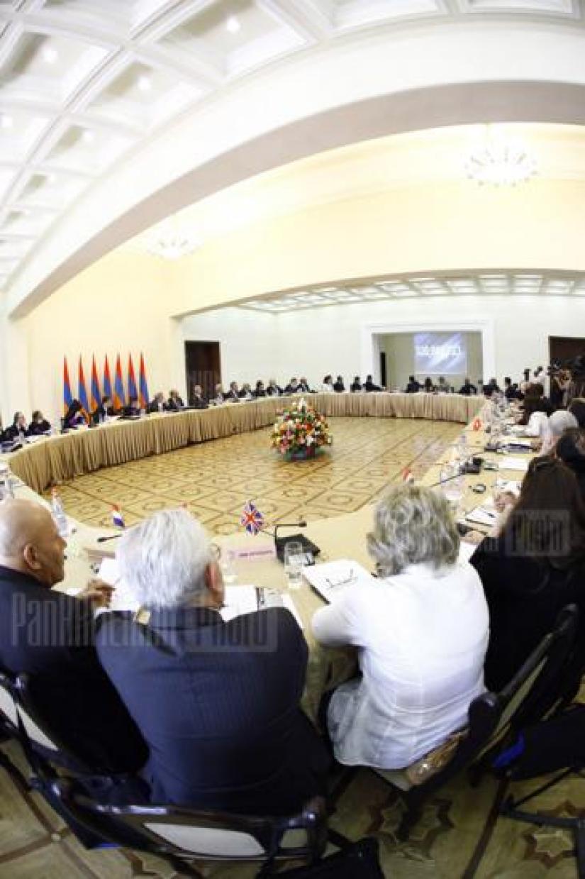 20-ое заседание Совета попечителей Всеармянского фонда 