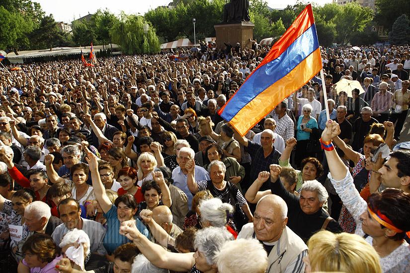 Площадь Свободы: Акция протеста АНК с участием освобожденных по амнистии Никола Пашиняна и Сасуна Микаеляна