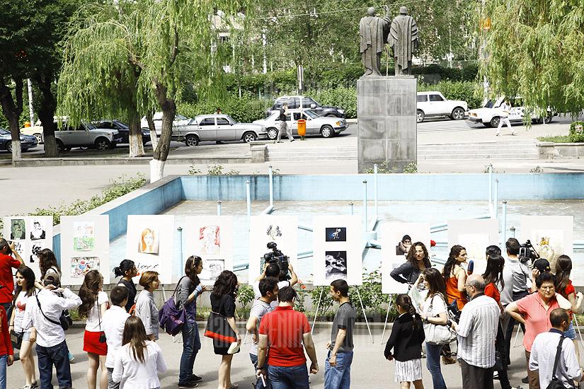 В Ереване состоялась выставка, посвященная правам некурящих