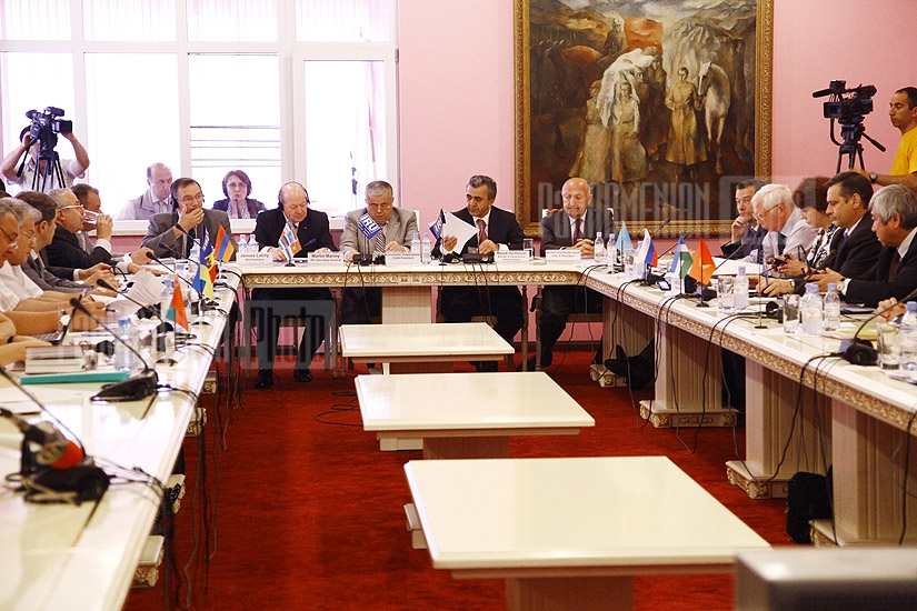 В Ереване состоялось заседание Комитета по связи со странами Евразии (КС-ЕС) Международного союза автомобильного транспорта (IRU)
