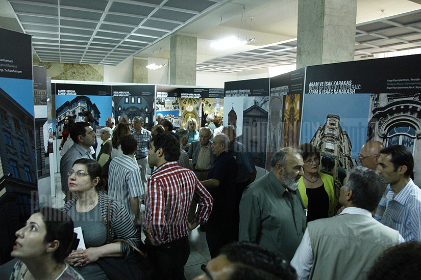 В Ереване открылась выставка, рассказывающая об армянских архитекторах Стамбула