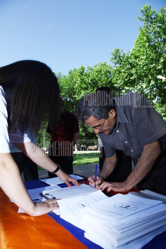 Организация “Айазн” собрала 4000 подписей в поддержку предоставления гражданства Жирайру Сефиляну