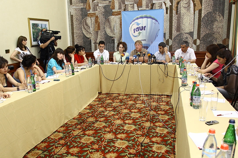 Press conference of the General Director of Armenian Water and Sewage CJSC Patrick Lorin