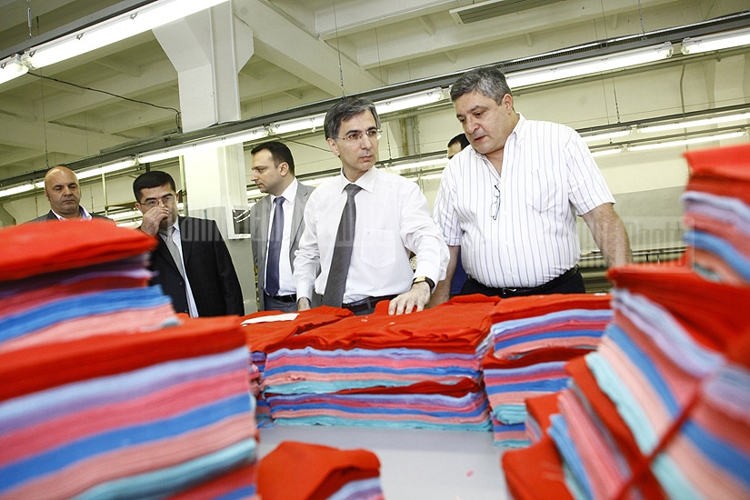 RA Minister of Economy Tigran Davtyan vistits TOSP and Newplast fabrics