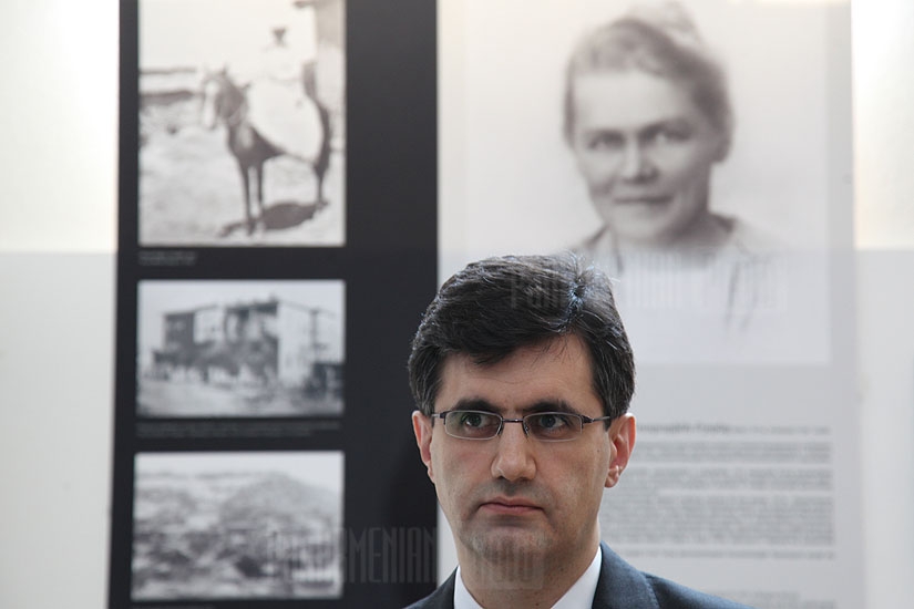 CEO of Vivacell-MTS Raplh Yirikyan donates books and materials realted to Adana massacres to Armenian Genocide Museum Institute