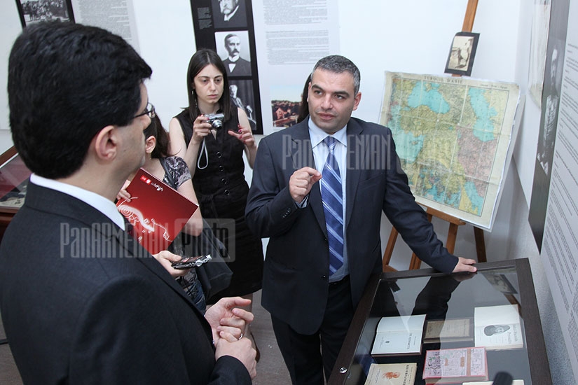 CEO of Vivacell-MTS Raplh Yirikyan donates books and materials realted to Adana massacres to Armenian Genocide Museum Institute