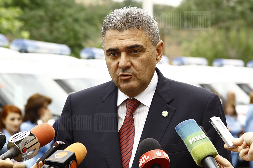 Президент Армении посетил Центр Скорой помощи в Ереване