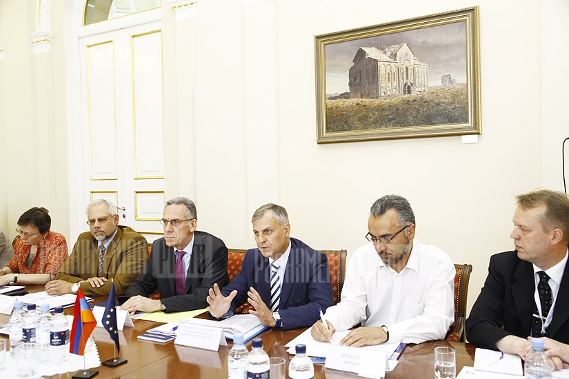 В Ереване состоялось 6-ое заседание Совета Консультационной группы ЕС 