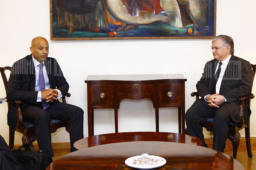 Եդվարդ Նալբանդյանը հանդիպել է Կովկասի և Կենտրոնական Ասիայի հարցերով ՆԱՏՕ-ի ներկայացուցիչ Ջեյմս Ապաթուրայի յետ
