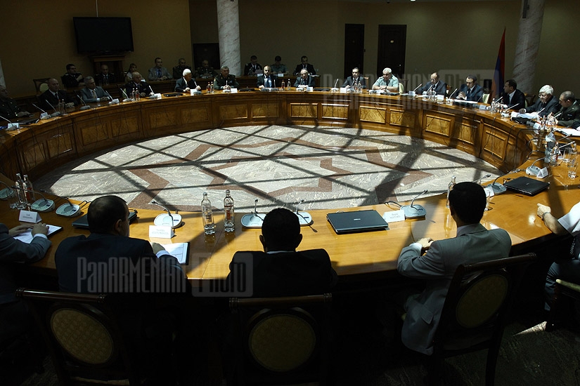 В МО РА состоялось заключительное заседание межведомственной комиссии, координирующей работы по пересмотру оборонной стратегии