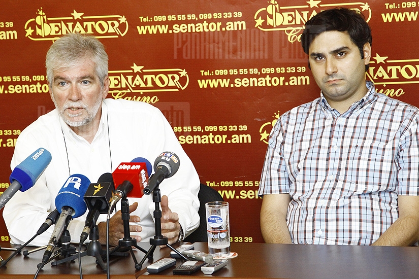 Press conference of RA Architects Union deputy chairman Alexander Badalyan and member of the union Sarhat Petrosyan