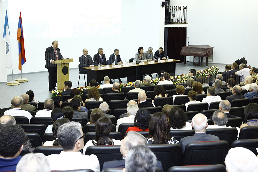 В Ереване состоялось открытие Второго международного съезда врачей