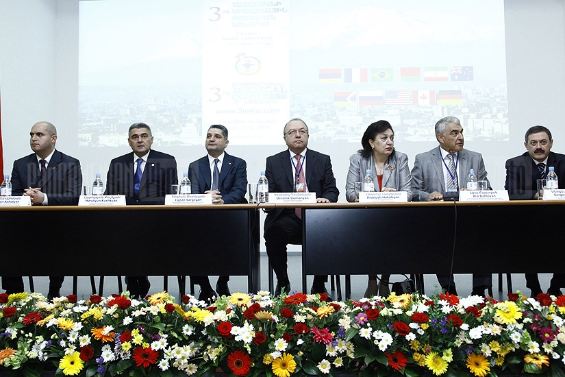 В Ереване состоялось открытие Второго международного съезда врачей