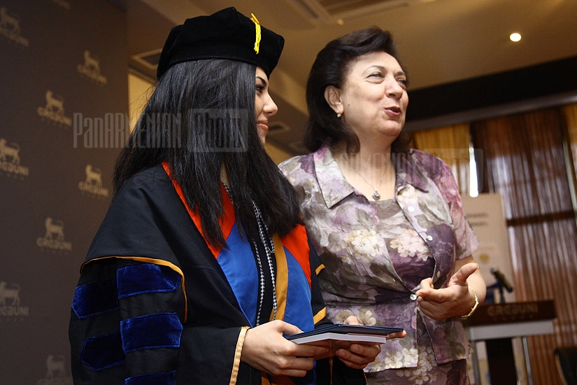 RA Minister of Diaspora Hranush Hakobyan awards with diplomas graduates in Master's of Diaspora Science