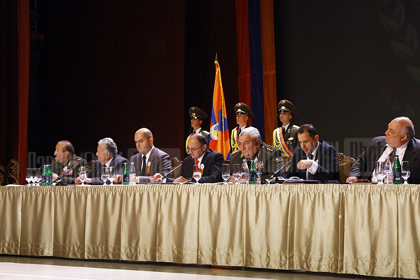 В Ереване состоялась первая всеармейская конференция молодых офицеров
