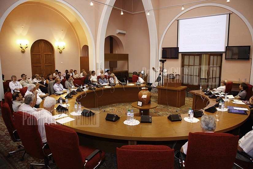 В НАН РА открылся международный форум «Динамичные системы, нелинейный анализ и их применение»