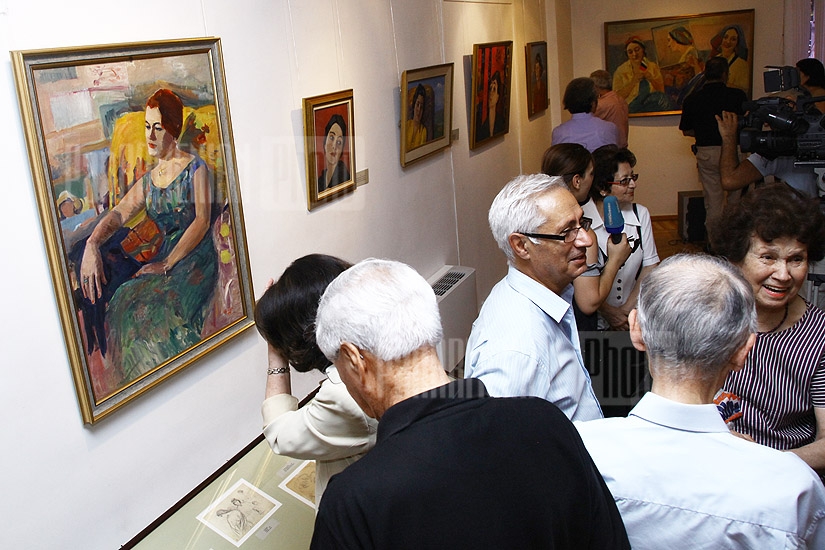 Exhibition of women portraits takes place at museum of Martiros Saryan 