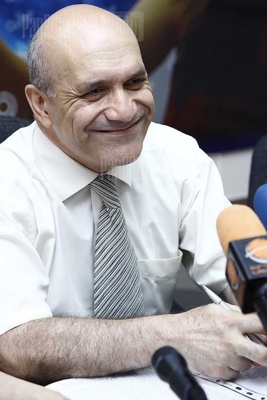 Глава Комитета по защите свободы слова Ашот Меликян рассказал о ситуации со свободой слова в Армении и нарушениях прав СМИ в Армении 