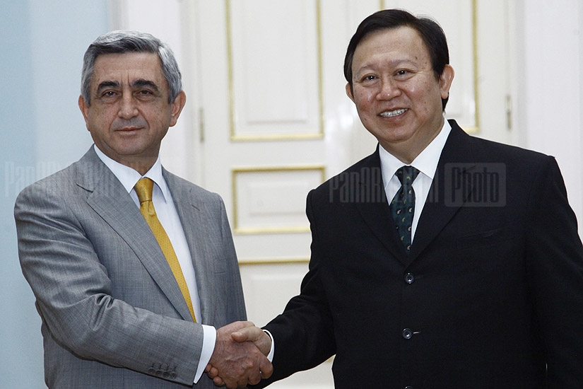 The newly appointed Ambassador of Thailand to Armenia Chalermpol Thancitt presents his credentials to RA President Serzh Sargsyan