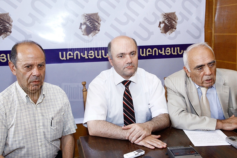 Press conference at Painters Union of Armenia dedicated to exhibition of young artists 