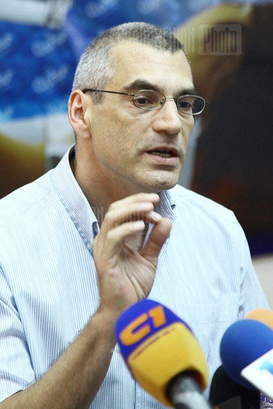 Press conference of the Director of the Armenian Center for National and International Studies (ACNIS) Richard Giragosian