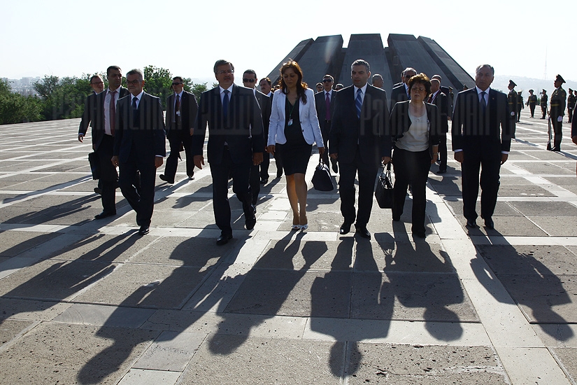 President of Poland Bronisław Komorowski visits Armenian Genocide Memorial