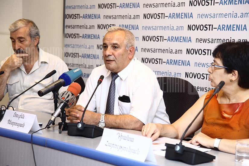 Press conference of environmentalists Aram Gabrielyan, Ruben Petrosyan and Diana Harutyunyan