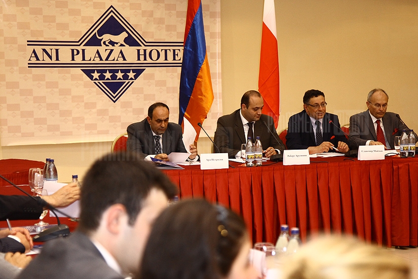 В Ереване состоялся армяно-польский бизнес-форум