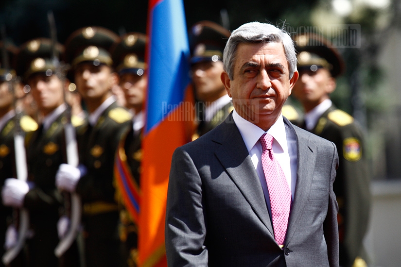 Президент Армении Серж Саркисян попращался со своим польским коллегой Брониславом Коморовским