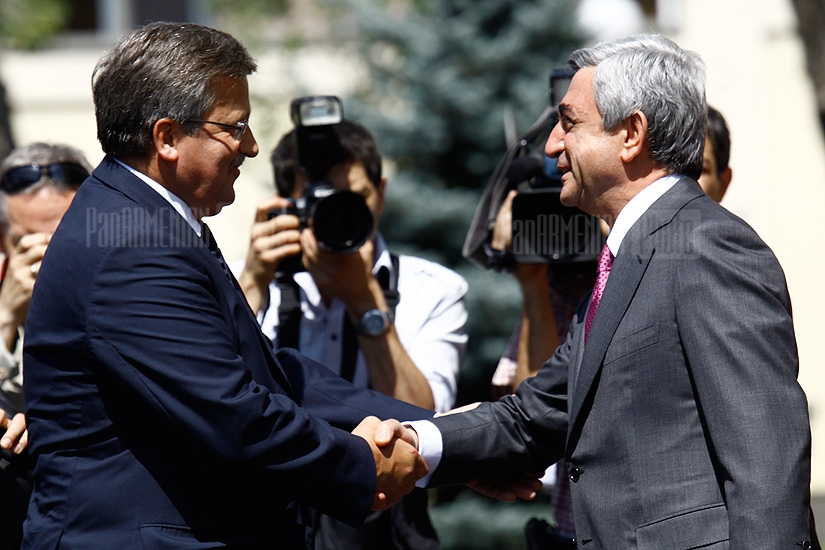 RA President Serzh Sargsyan hosts a farewell meeting for his Polish counterpart Bronislaw Komorowski