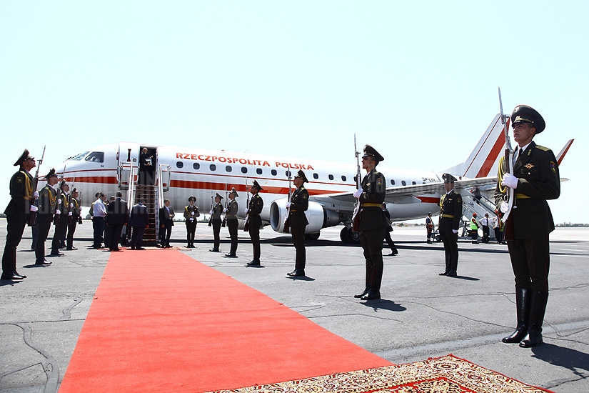 President of Poland Bronislaw Komorowski departs from Yerevan