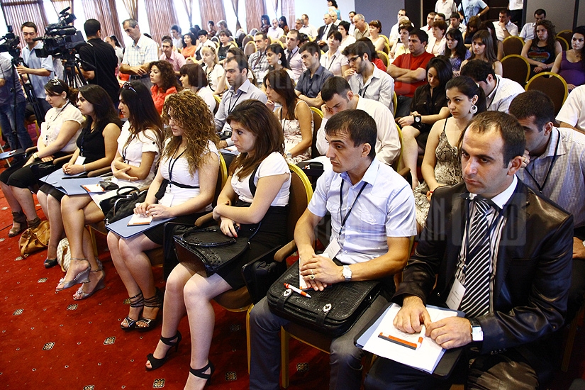 Summer school of young leaders opens in Ministry of Diaspora