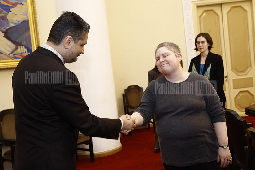 Prime Minister receives Tina Kaidanow