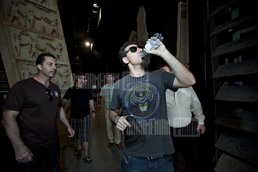 Backstage with Serj Tankian