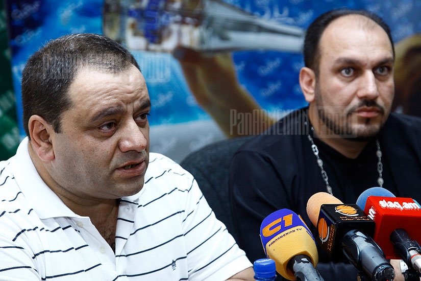 Press conference of priest Ter Shmavon Ghevondyan and Alexander Amaryan, the head of the center for aid and rehabilitation to the victims of destructive cults