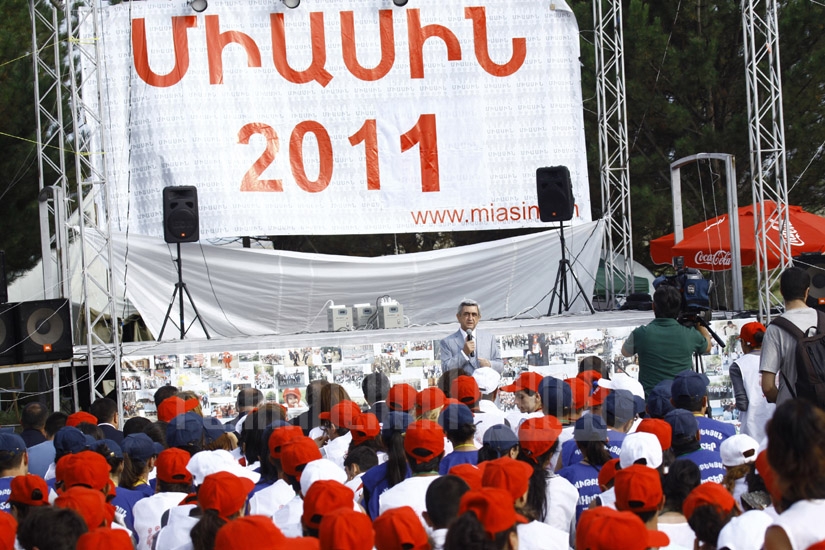 RA President Serzh Sargsyan visits summer camp of Miasin youth movement in Sevan